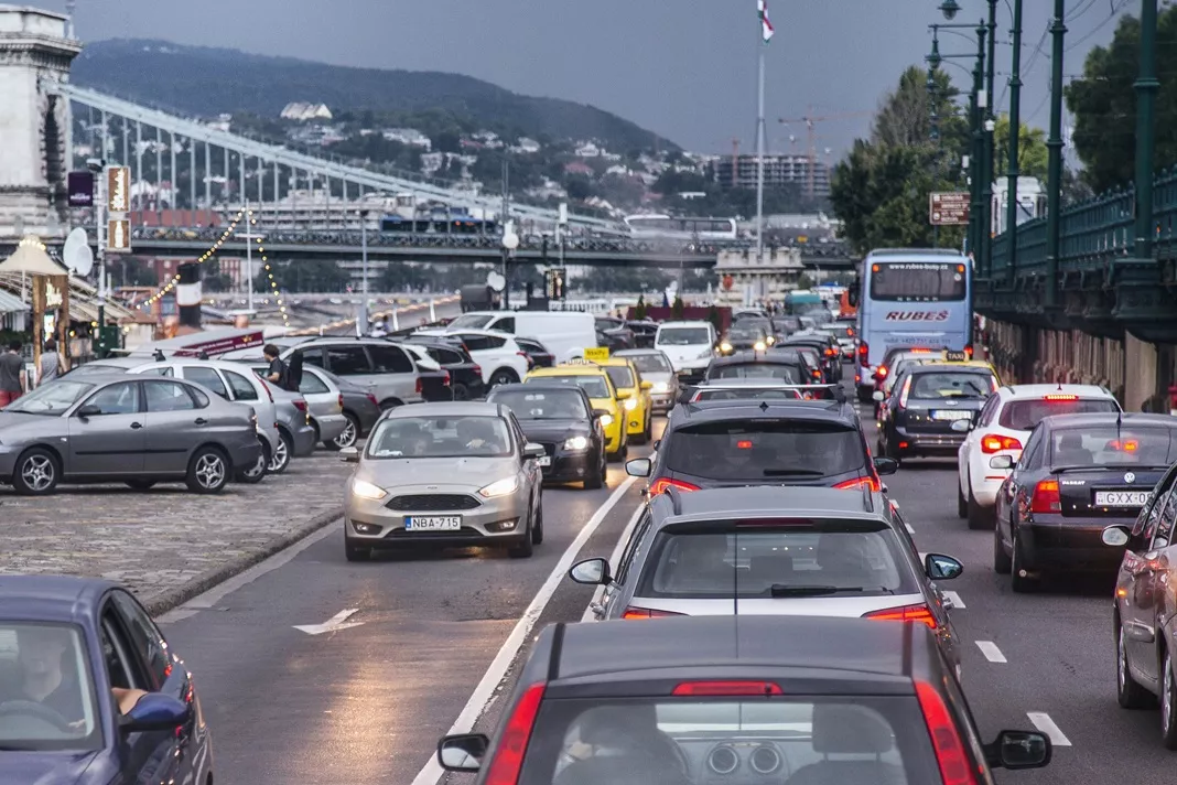 car-traffic-budapest