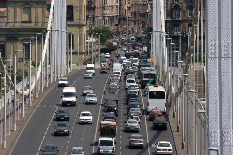 Budapest car traffic
