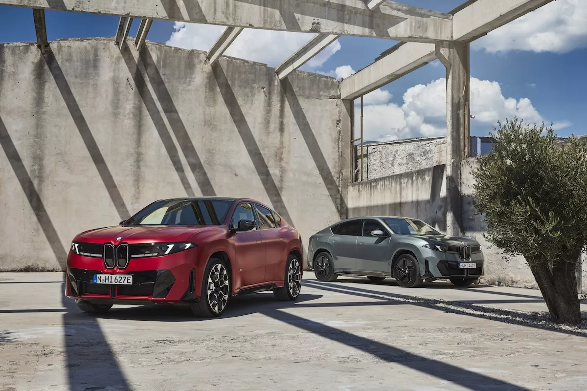 BMW iX4